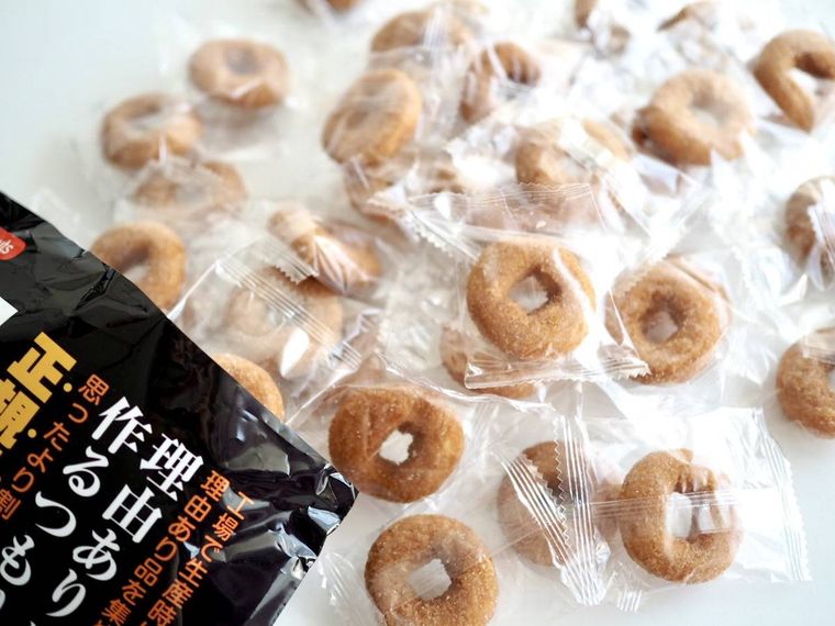 お徳用ドーナツを袋から出したところ