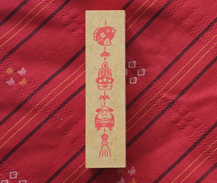 年賀スタンプ11が机の上に置いてある