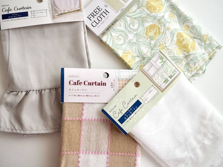 セリアのカフェカーテン