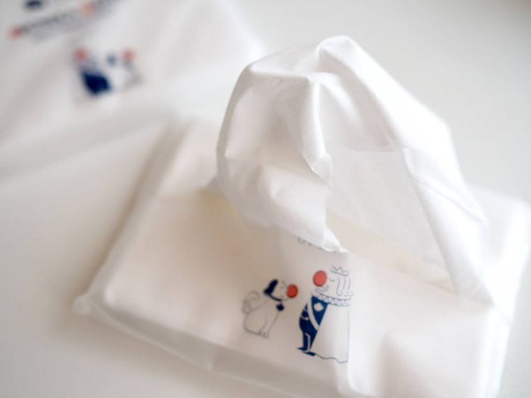 セリアアヴォンリー・キースの保湿ペーパーの中身