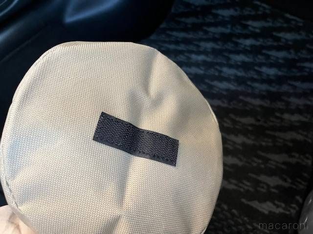 マジックテープが付いている車用ゴミ箱の底