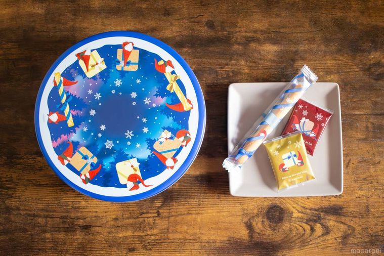 ヨックモックカドー ドゥ ノエルとシガールビエ オゥ ショコラオレビエ オゥ ショコラが並んでいる