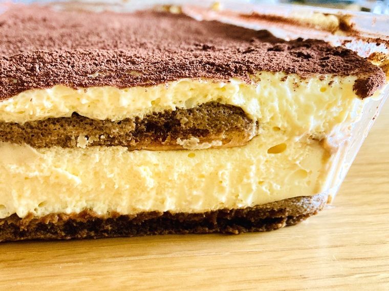 カットしたコストコのイタリアンティラミスの断面