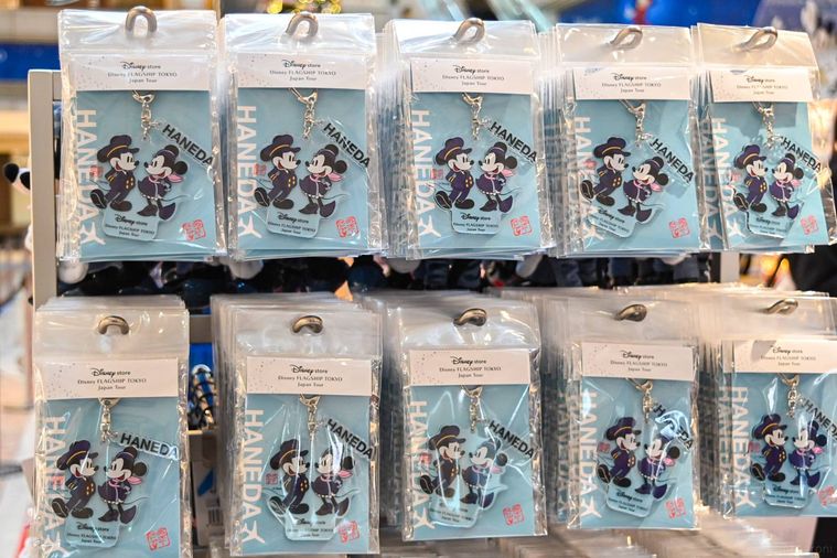 キーホルダーが並んでいるところ