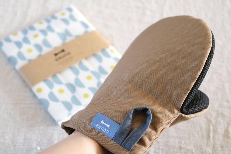 BRUNO 蚊帳ふきんとミトンシナモンカラー