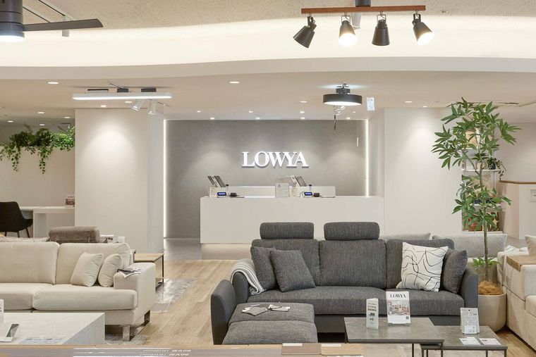 LOWYA渋谷宮益坂店の店内