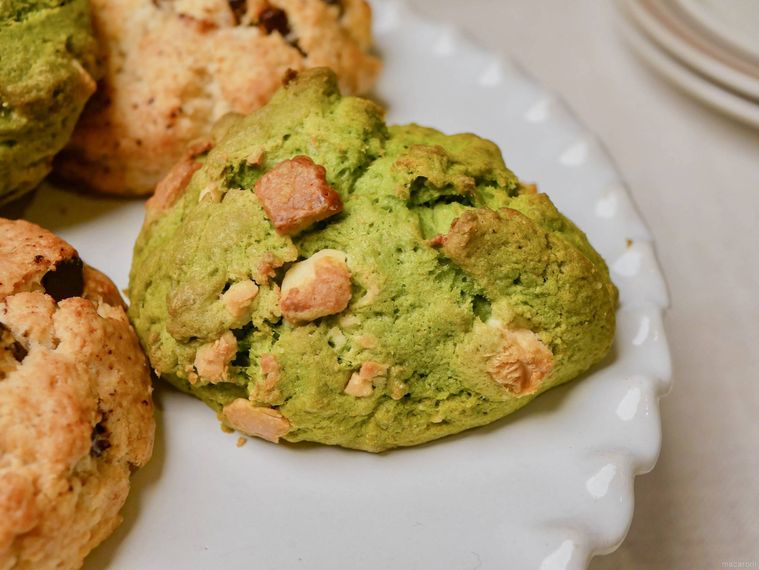 スターバックスの新作抹茶ホワイトチョコスコーン