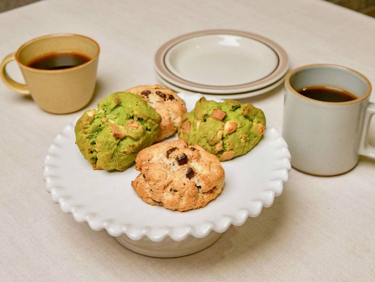 スターバックスの新作チョコレートチャンクスコーンと抹茶 ホワイトチョコスコーン