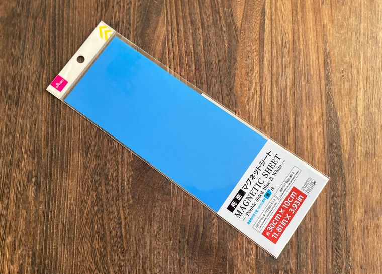 ダイソーの両面マグネットシート