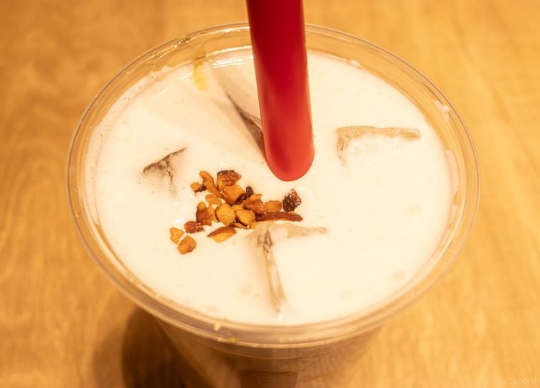 ゴンチャハニーナッツウーロン ミルクティーのナッツ