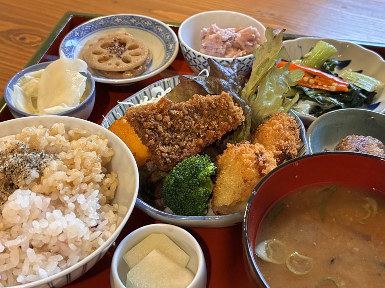 はなうたごはん