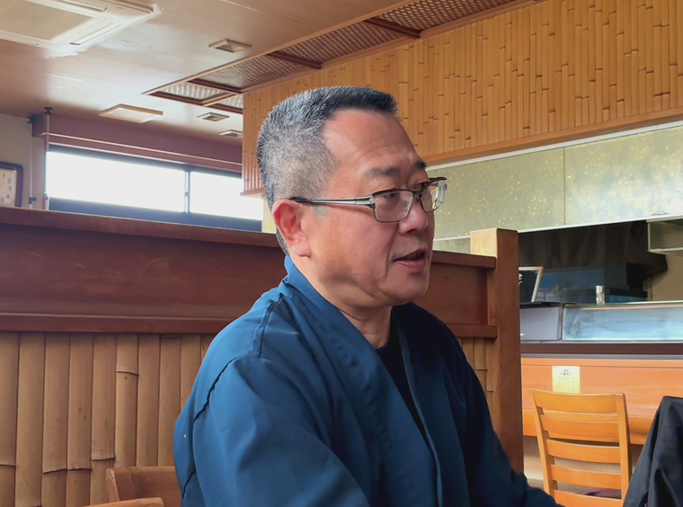 インタビューを受ける森田さん