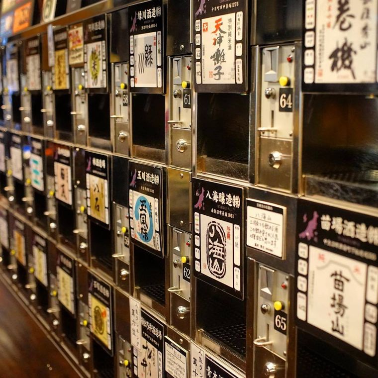 ぽんしゅ館 魚沼釜蔵 新潟店の店内