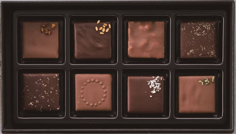 カラティールプラリネ アソート ボックス8個入のイメージ