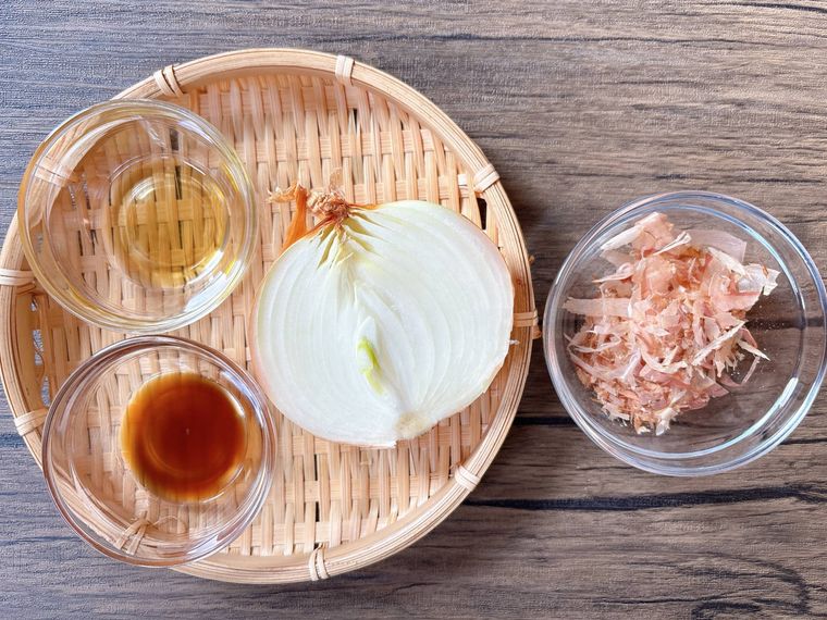 オニオンサラダの材料