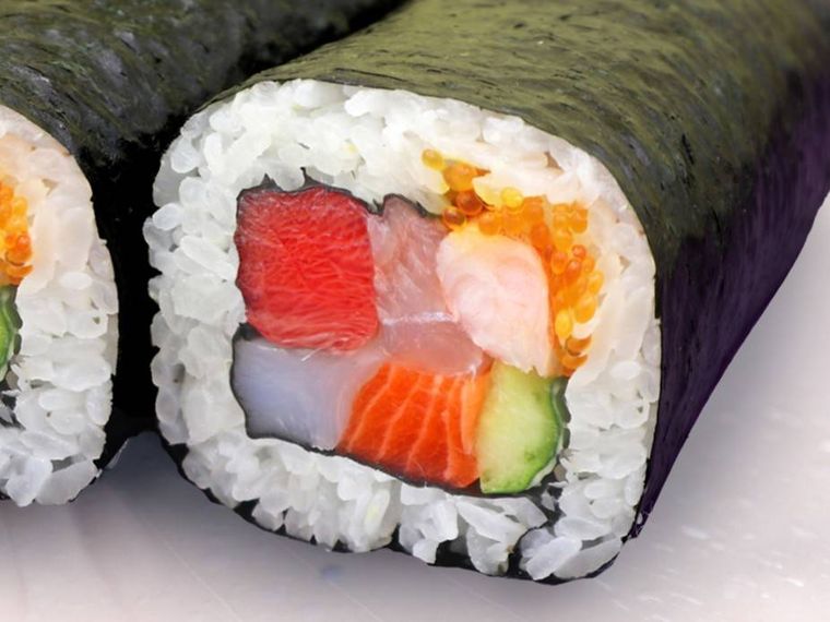 大間の本まぐろ入り特上海鮮太巻鮨