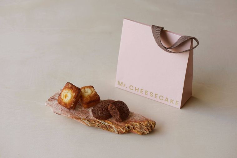 CREAMY BAKED CHEESECAKE  FINANCIER Cacao4個入り