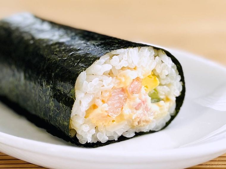 セブンイレブンのサラダ恵方巻