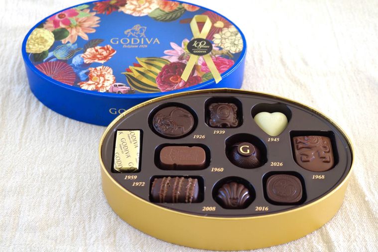 100年の遊び心 アソートメント 10粒入のパッケージ