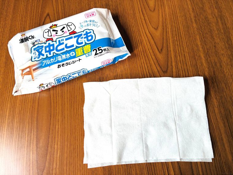 家中どこでもおそうじシートのパッケージとシート1枚