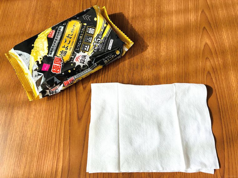 油汚れクリーナー極厚のパッケージとシート1枚