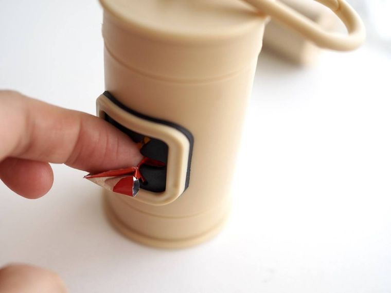 携帯用ゴミ袋ケース付き