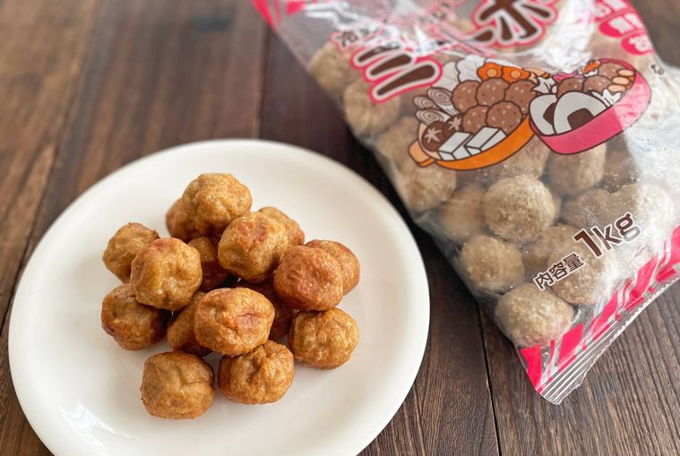 調理後の業務スーパーミートボールとパッケージ