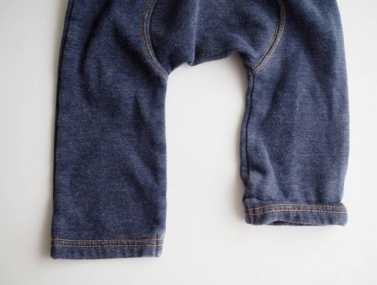 子どものズボンの裾上げ