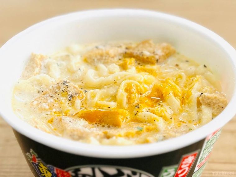 カルボナーラ風にアレンジしたどん兵衛 きつねうどん