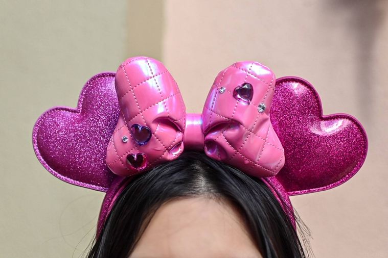 カチューシャのアップ