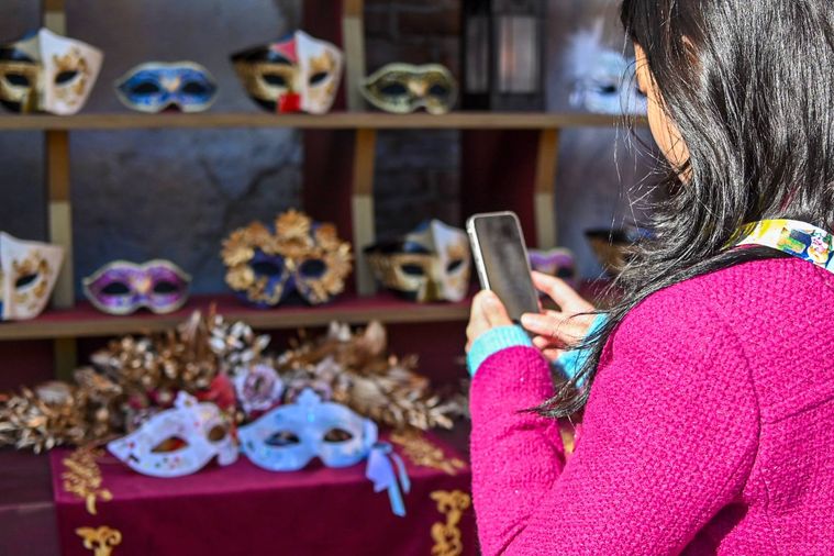 写真を撮っているところ