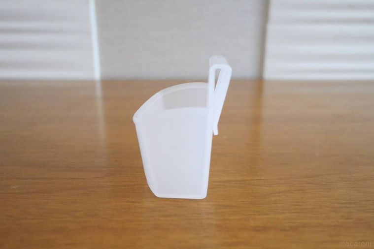 横から見た冷蔵庫ミニポケット2個