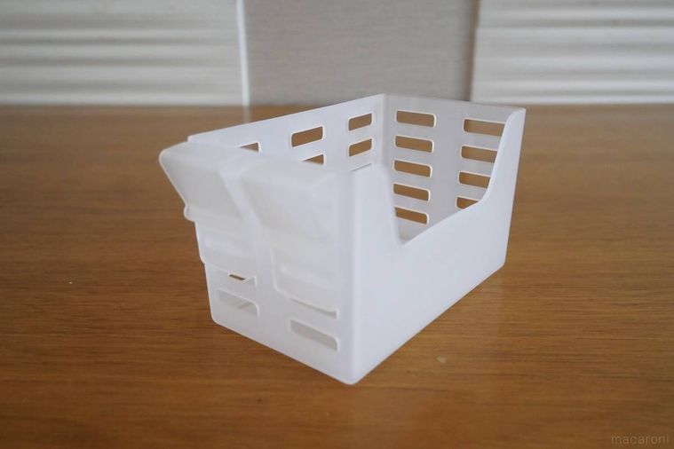 縦にフックを付けたドアポケットすっきりケース