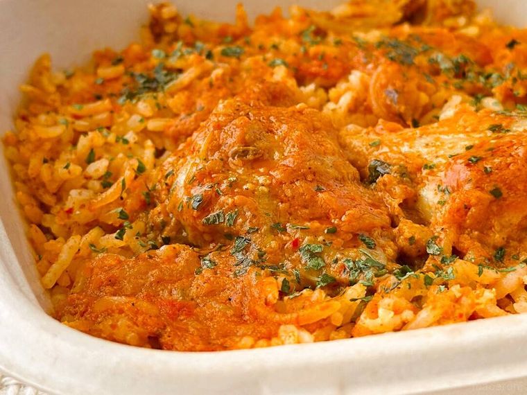 電子レンジで温めた無印良品チキンビリヤニのチキントッピング