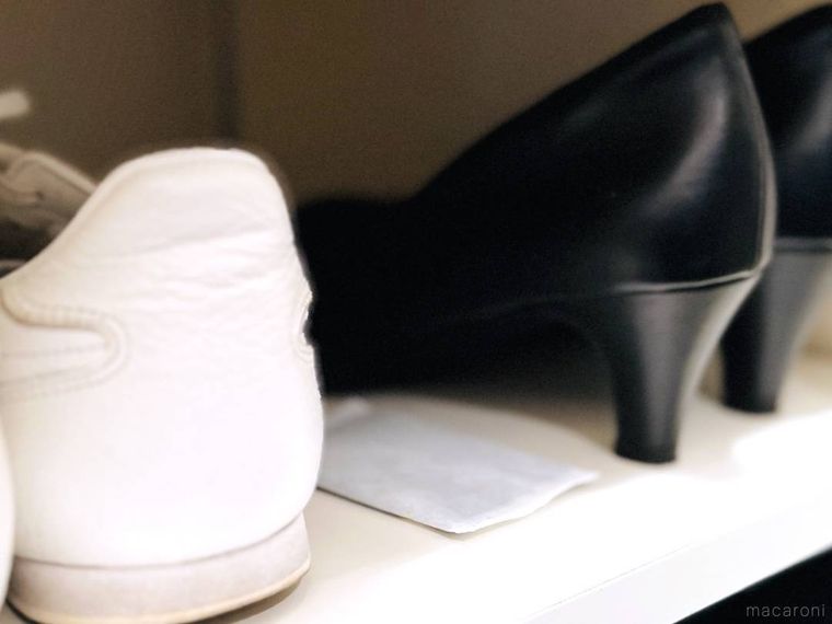 下駄箱にカイロを置いた様子