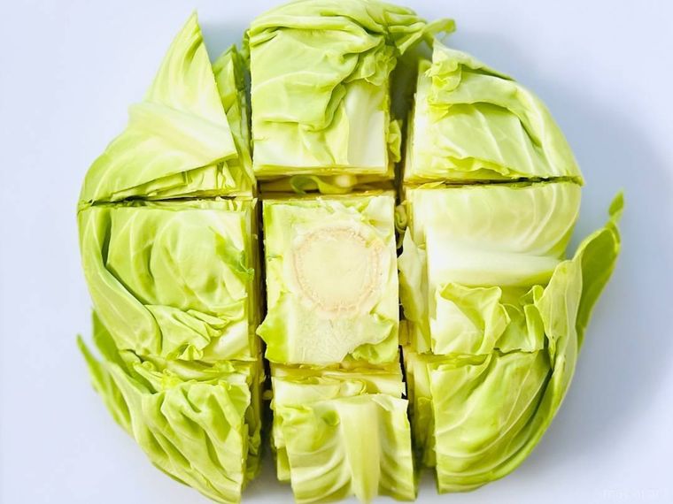 キャベツを切り分けた様子