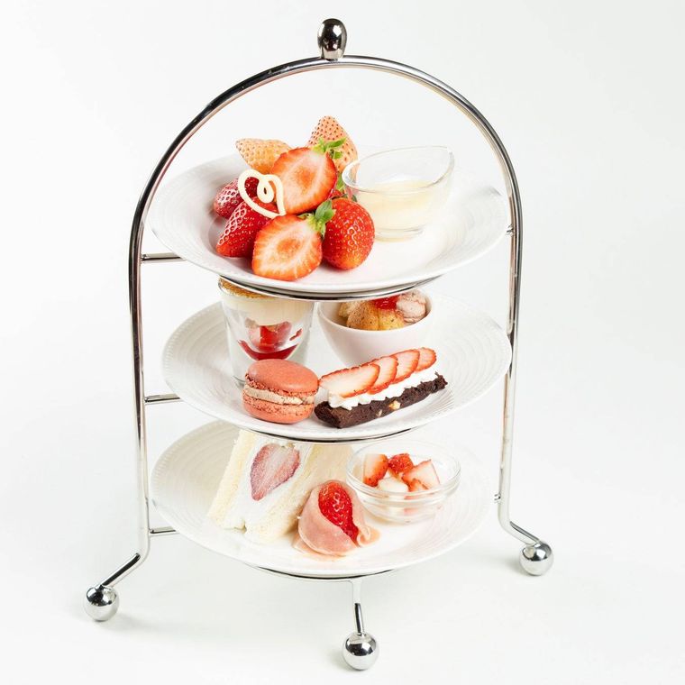 1. 果物屋さんのストロベリー・アフタヌーンティ