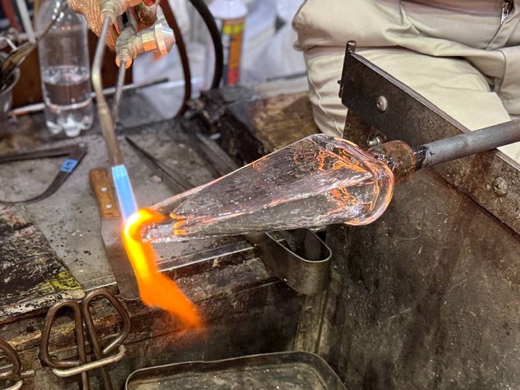 まっぷたつグラスの製造過程と完成図