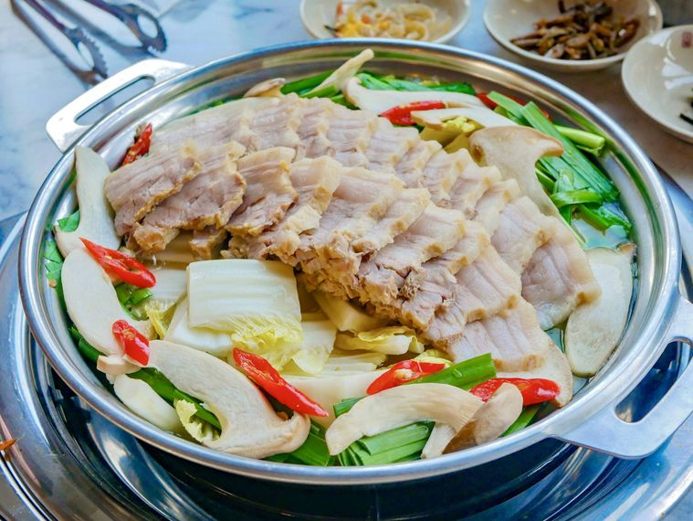 サムギョプスユクジョンゴル