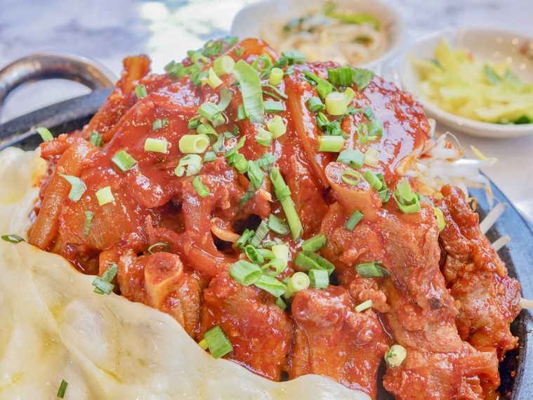 オボンジップ 新大久保店のドゥンカルビ