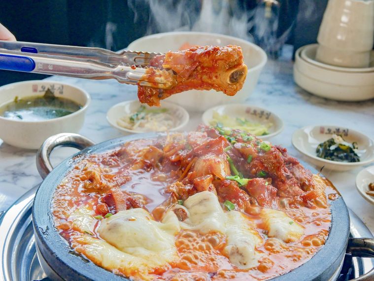 オボンジップ 新大久保店のドゥンカルビ