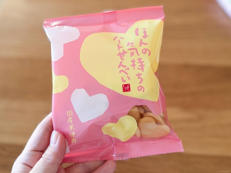 ほんの気持ちのハートせんべいのパッケージ