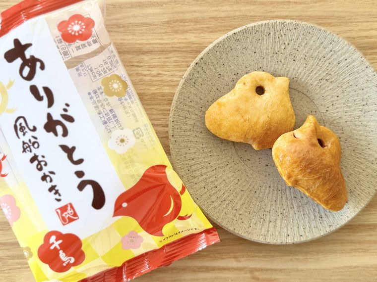 鳥の形をしたせんべい