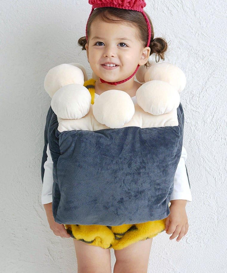 スリーコインズの着る福豆を着た女の子