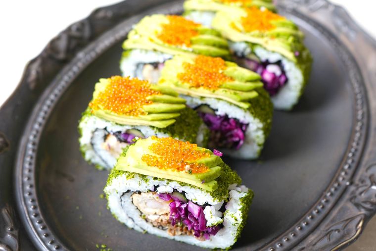 カットした恵方巻