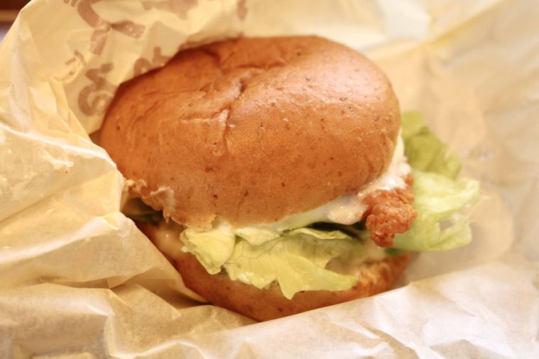 チーズにおぼれるフィレバーガークリミモッツァレラ