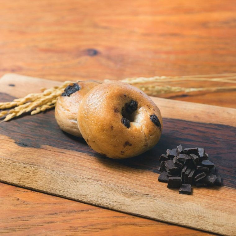 3. 米粉のもっちりベーグル チョコチップ