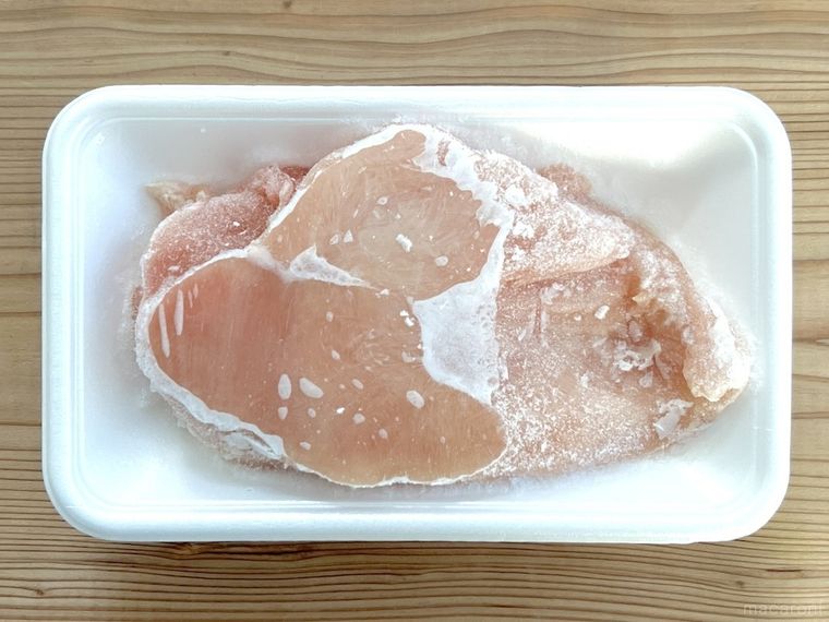 凍った鶏むね肉