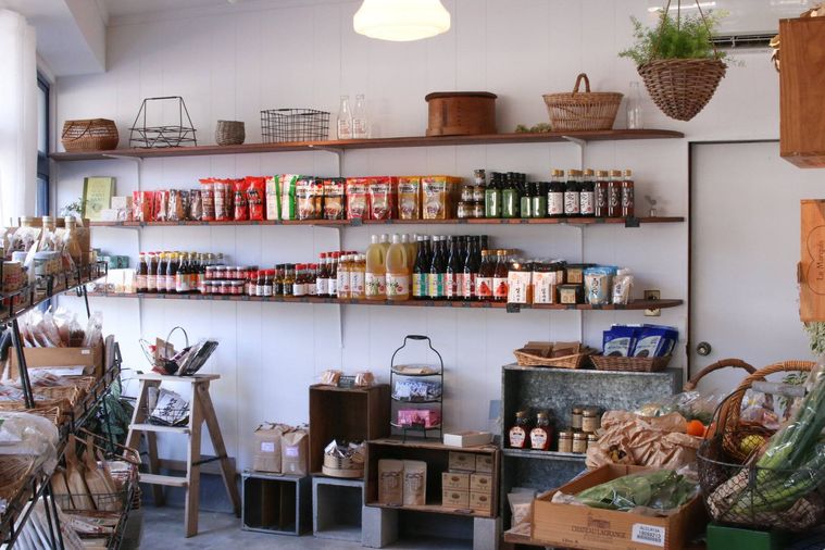 1. 教室の味を家庭に届ける調味料と食材