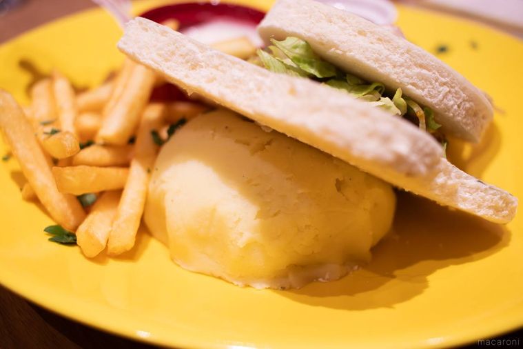 雷が効かないの ゴムだから 神・エネル びっくりサンドイッチのマッシュポテト